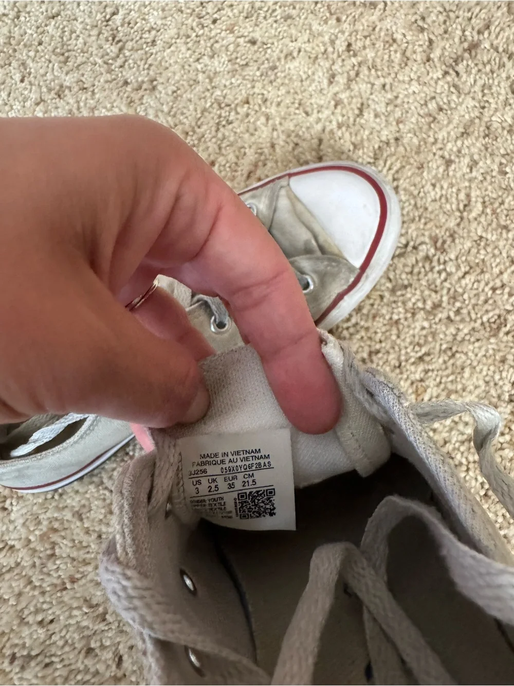 Kids white converse 🤍